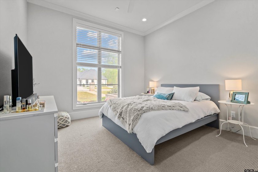 Located in the exclusive Barrett Heights, a section of Oak - photo 23
