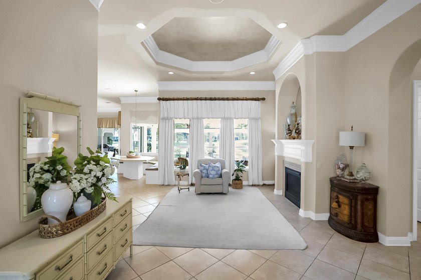 Beautiful single story home with pool situated directly on Kelly - photo 11