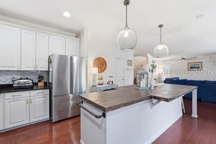 RARE OPPORTUNITY IN BLUFFTON 3,400 SQ FT | 5 BEDROOMS | PAID-OFF - photo 13