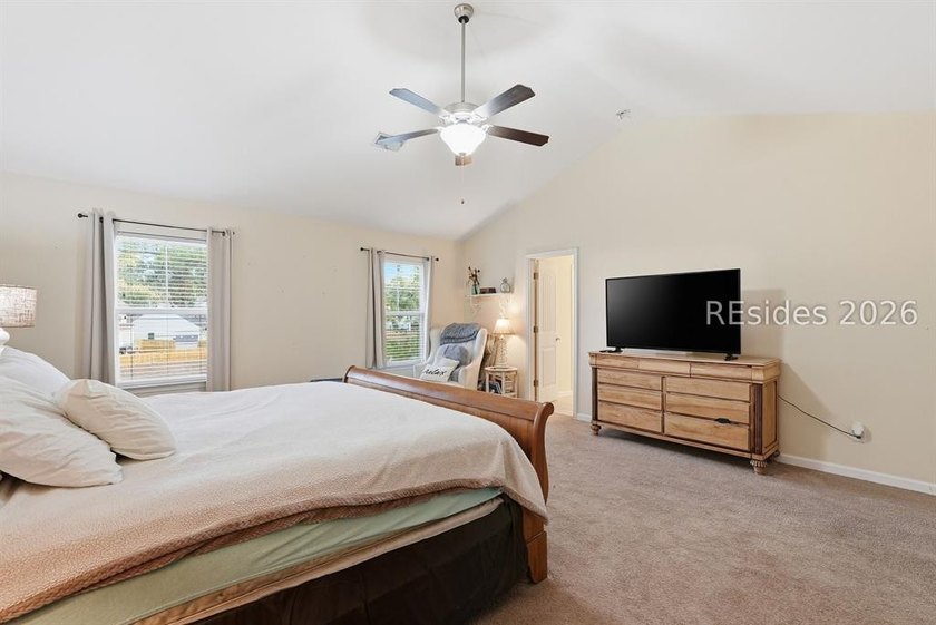 RARE OPPORTUNITY IN BLUFFTON 3,400 SQ FT | 5 BEDROOMS | PAID-OFF - photo 24