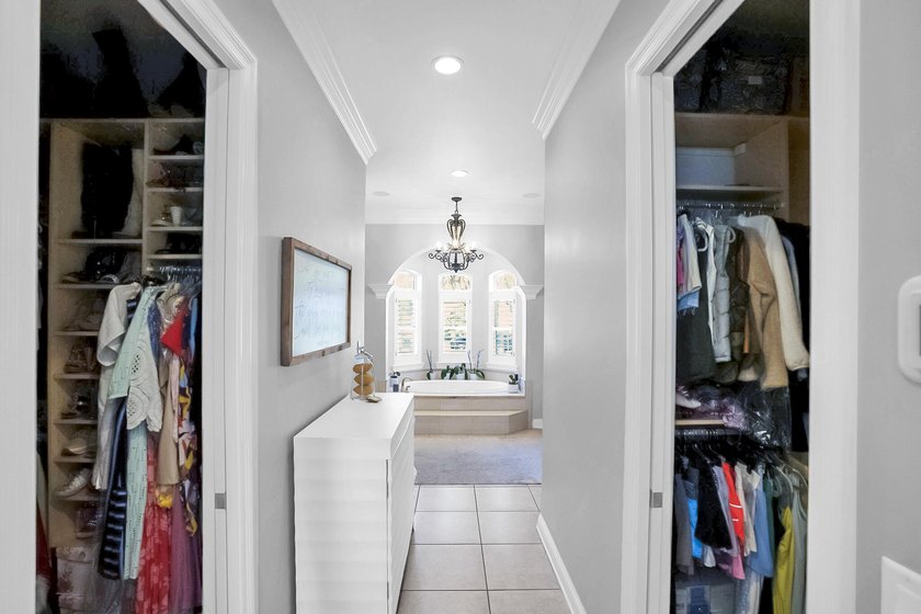 Beautiful single story home with pool situated directly on Kelly - photo 25