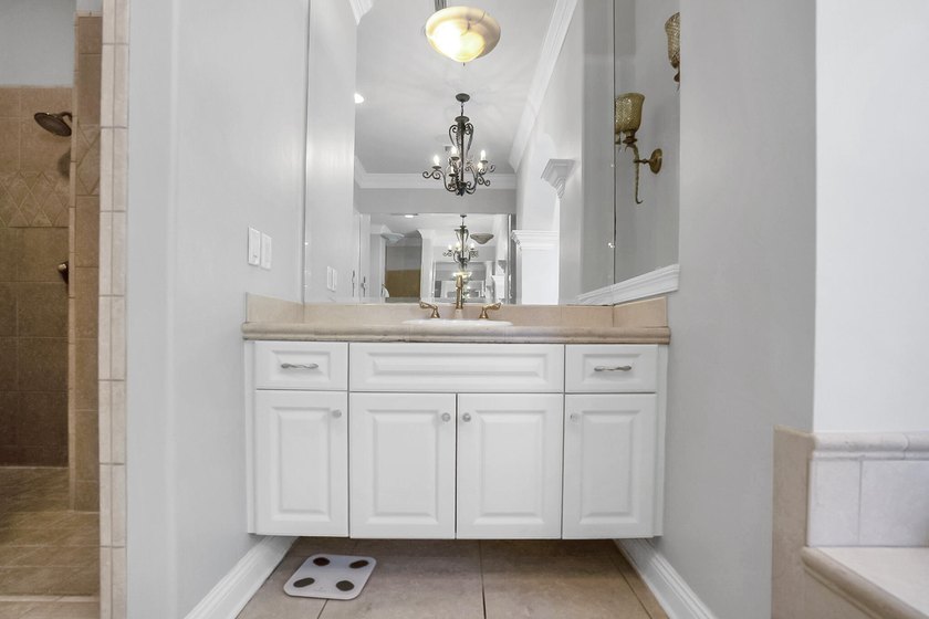 Beautiful single story home with pool situated directly on Kelly - photo 30
