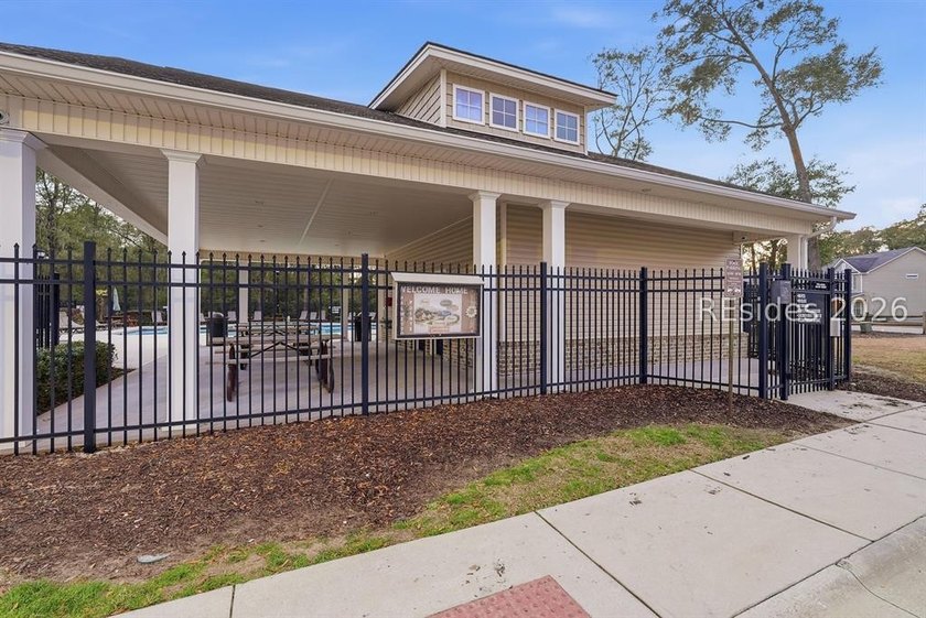 RARE OPPORTUNITY IN BLUFFTON 3,400 SQ FT | 5 BEDROOMS | PAID-OFF - photo 33