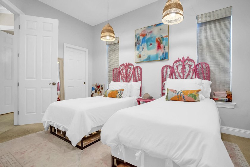 Beautiful single story home with pool situated directly on Kelly - photo 41