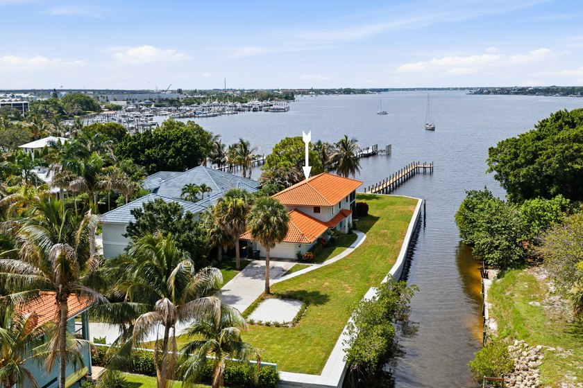 Best views on the water! Brand New 550k seawall and dock. Brand - photo 2