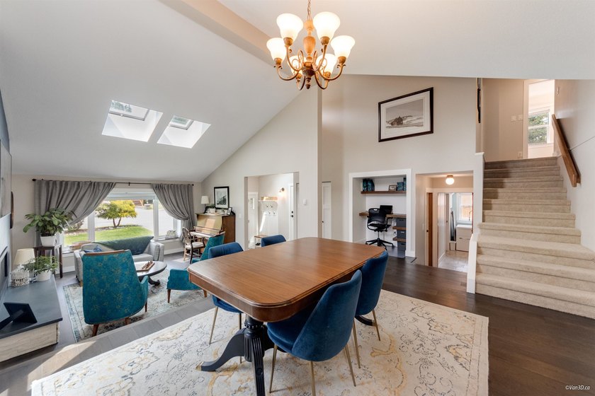 Welcome to this immaculate Valleycliffe home backing onto - photo 7