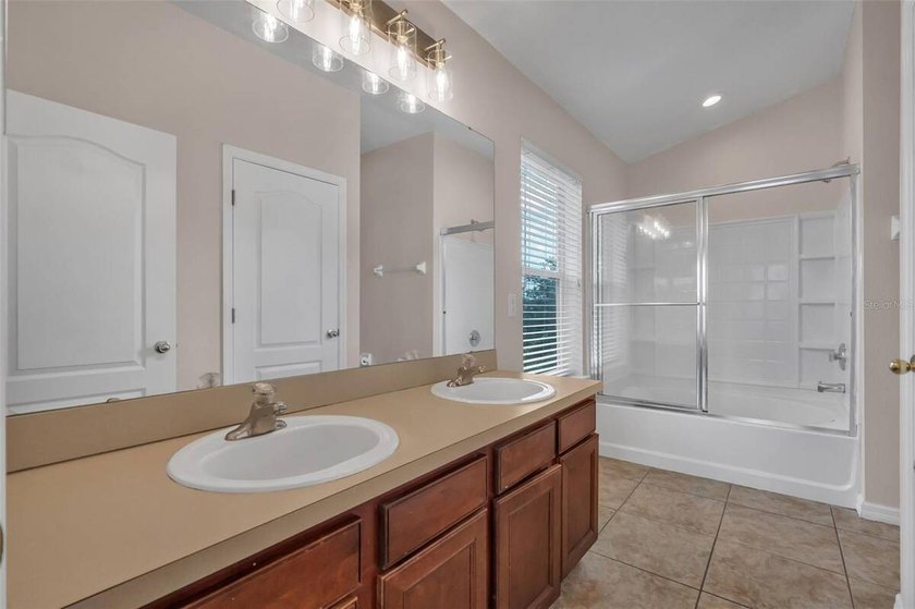 Priced to Sell! Don't miss this move-in-ready 2-bedroom - photo 16