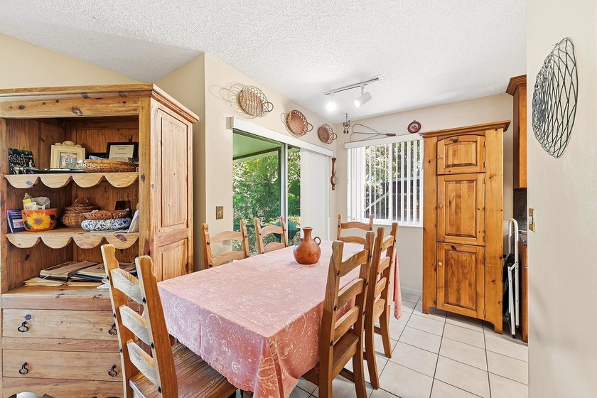 Welcome to Discovery Pointe in Deerfield Beach! This spacious - photo 9