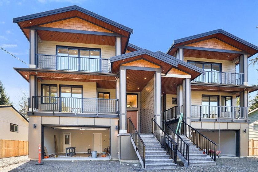 BRAND-NEW HALF DUPLEX WITH A SUITE! Located in sought-after - photo 7