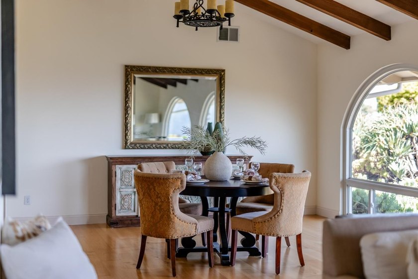 The view is the headline. Expansive. Unforgettable - photo 12