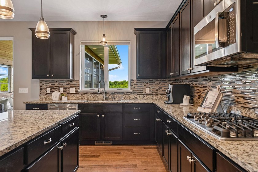 A backyard retreat unlike any other, paired with panoramic - photo 14