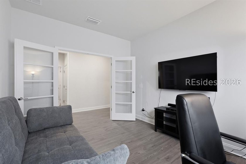 Welcome home to this beautiful 2BD/2BA/Den Palmary model - photo 15