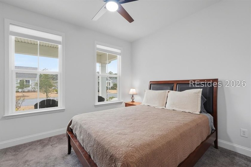 Welcome home to this beautiful 2BD/2BA/Den Palmary model - photo 21