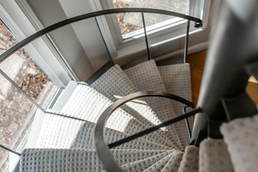 The view is the headline. Expansive. Unforgettable - photo 34