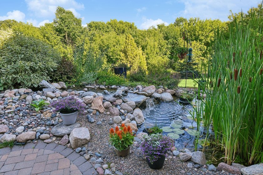 A backyard retreat unlike any other, paired with panoramic - photo 34