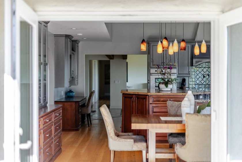 The view is the headline. Expansive. Unforgettable - photo 46