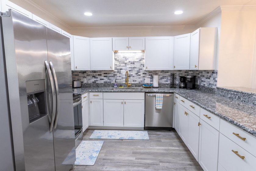 This is the lowest price townhome you'll find in Woodland Shores - photo 11