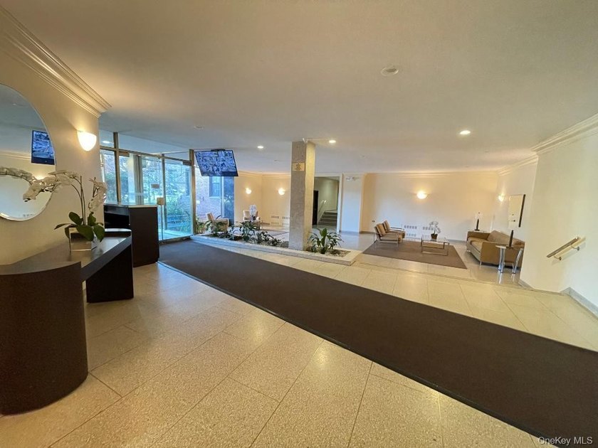 This commercial medical office condo situated right one Queens - photo 11