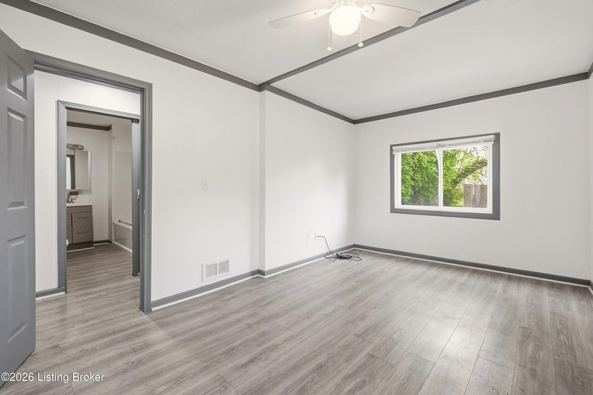 Welcome to 4002 Greenwood Ave, a beautifully updated home - photo 14