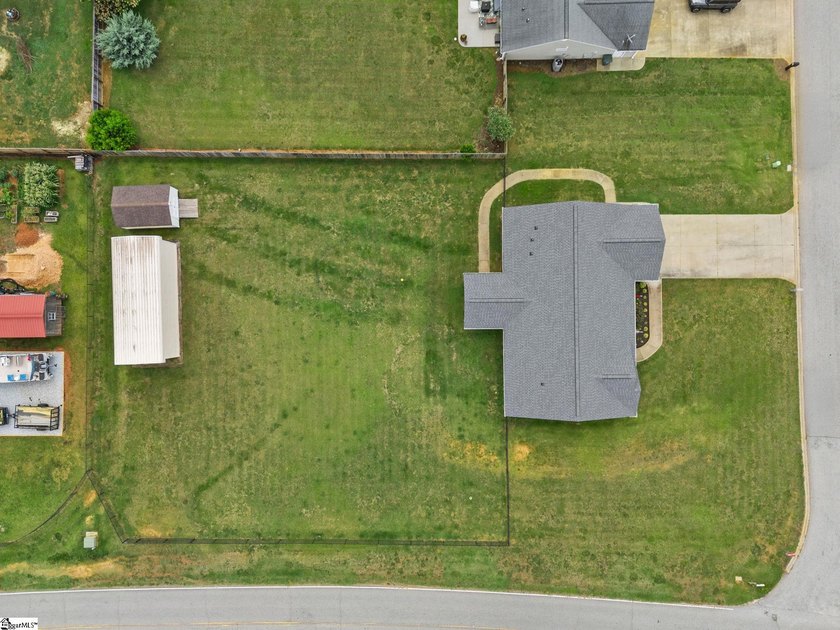 ENCAPSULATED CRAWLSPACE, NEW ROOF, HALF ACRE+ FLAT YARD, NEW - photo 20