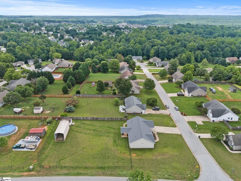 ENCAPSULATED CRAWLSPACE, NEW ROOF, HALF ACRE+ FLAT YARD, NEW - photo 24