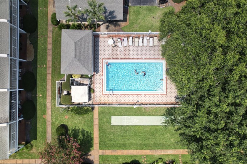 This is the lowest price townhome you'll find in Woodland Shores - photo 26