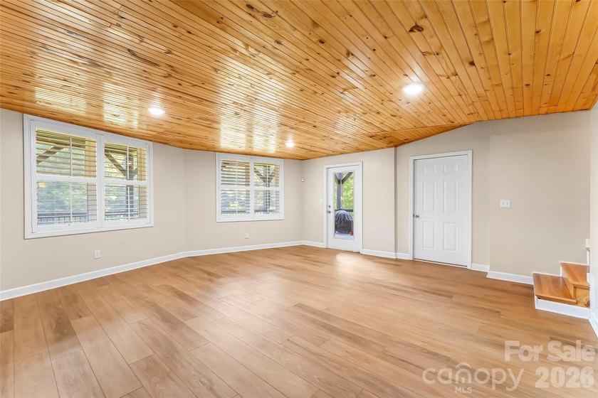 Welcome to your golf community access property situated on the - photo 30
