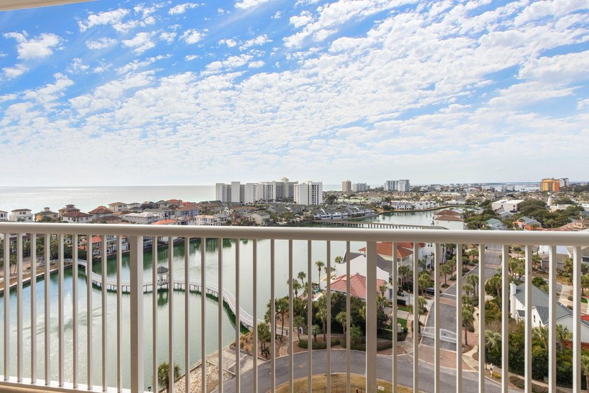 Ideally located at Pelican Beach Resort, this coastal condo - photo 12