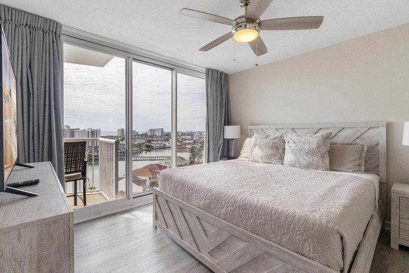 Ideally located at Pelican Beach Resort, this coastal condo - photo 14