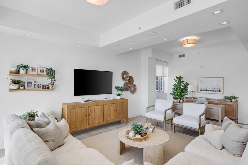 Originally designed as a 3 bedroom floorplan and thoughtfully - photo 19