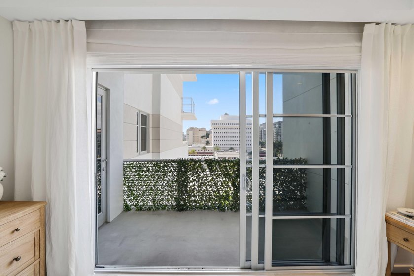 Originally designed as a 3 bedroom floorplan and thoughtfully - photo 27