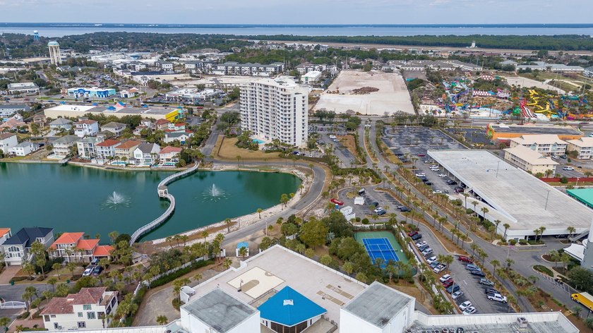 Ideally located at Pelican Beach Resort, this coastal condo - photo 31