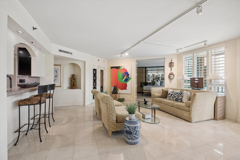 AMAZING OPPORTUNITY to own the largest 2 bedroom, 2 bath condo - photo 3