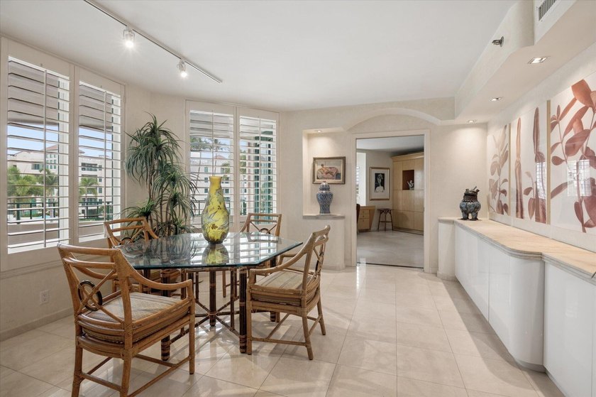 AMAZING OPPORTUNITY to own the largest 2 bedroom, 2 bath condo - photo 6