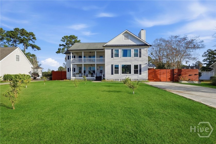 Discover an exceptional opportunity to create your dream coastal - photo 2