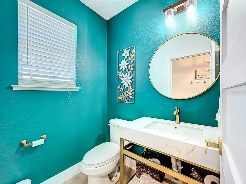 Discover over 3,200 sq.ft. of private living in the highly - photo 21