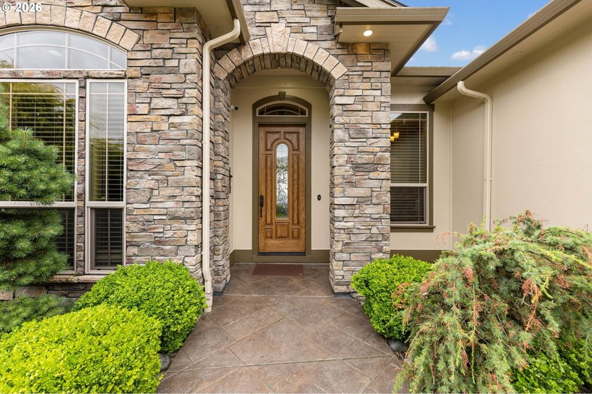 Experience exceptional living in this custom daylight ranch - photo 3