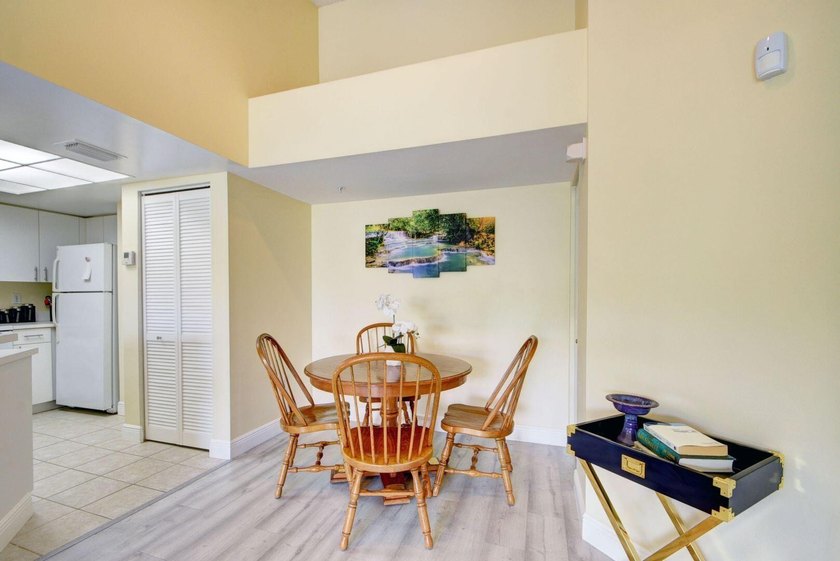 Amazing gated community of Grandview at Crestwood - 2/2 freshly - photo 8
