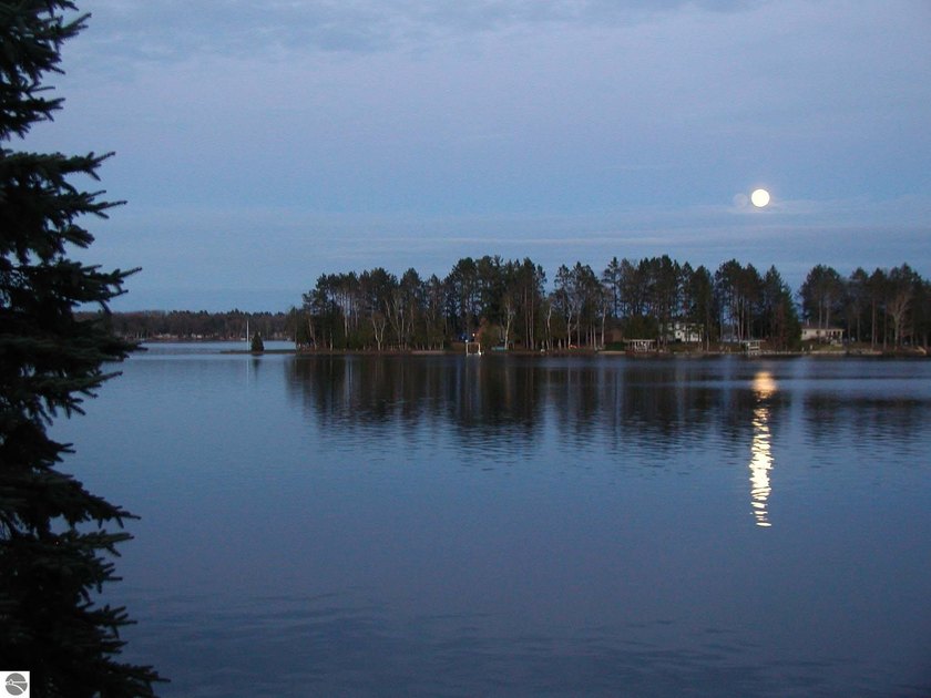 Once-in-a-Lifetime Peninsula Paradise on Long Lake - 260 Feet of - photo 4