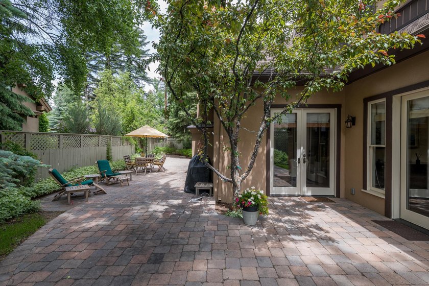 Set in one of Warm Springs' most ideal locations, this - photo 30