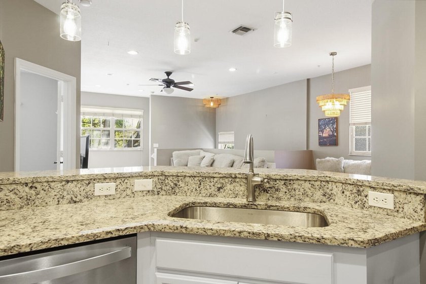 lovely upgraded kitchen &amp; baths with great sqft. This community - photo 35