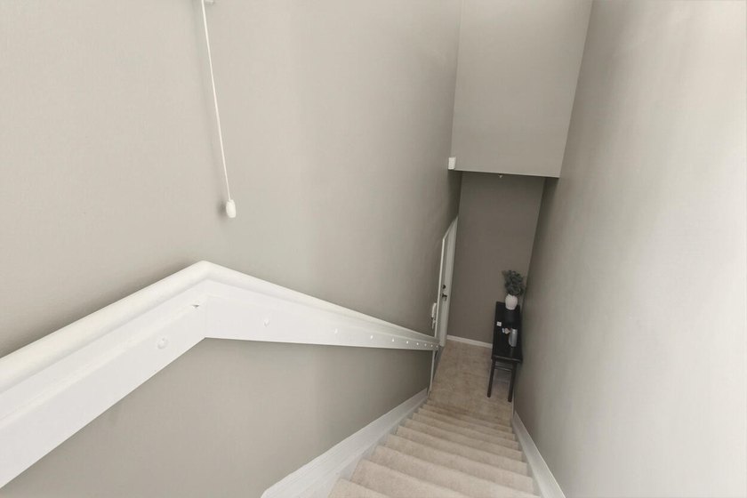 lovely upgraded kitchen &amp; baths with great sqft. This community - photo 36