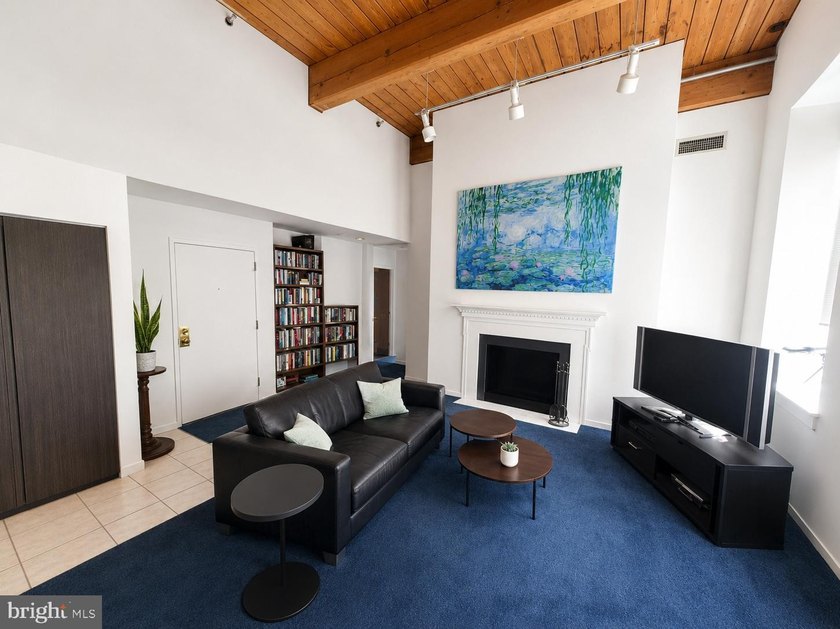 Discover refined urban living in the heart of Old City at the - photo 6