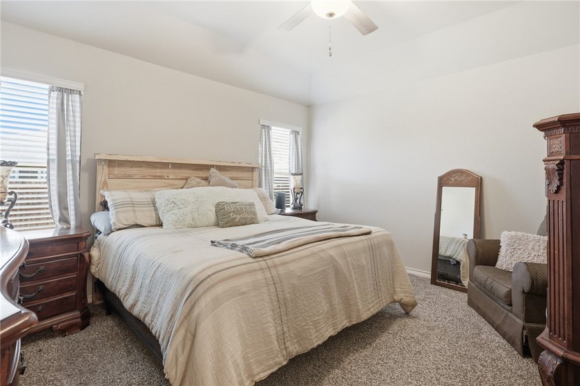 Charming 3-bed, 2-bath brick/rock home in the desirable Kokomo - photo 17