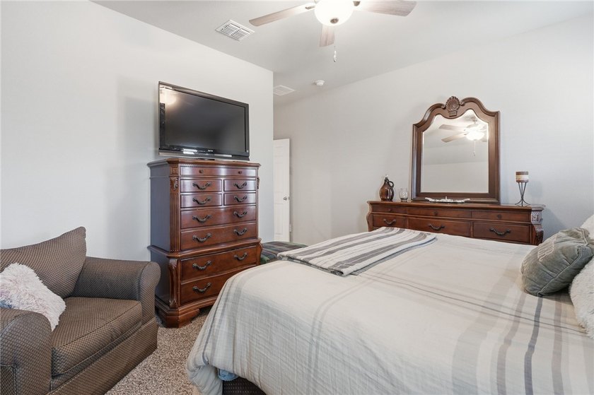 Charming 3-bed, 2-bath brick/rock home in the desirable Kokomo - photo 18
