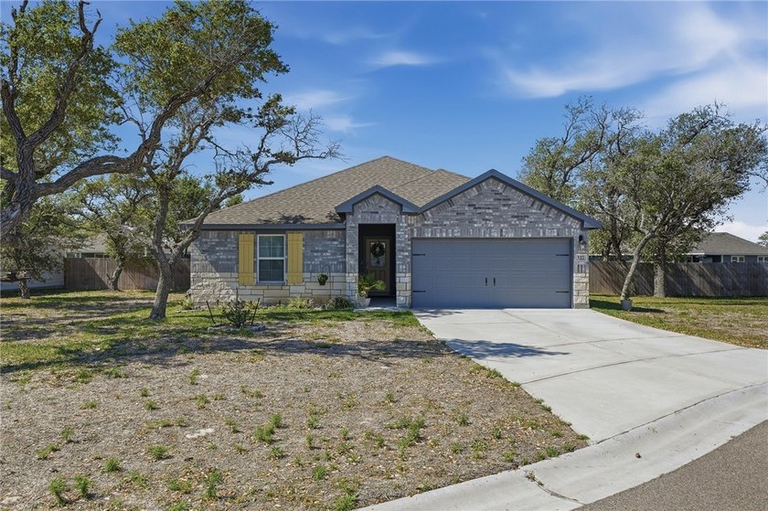 Charming 3-bed, 2-bath brick/rock home in the desirable Kokomo - photo 38
