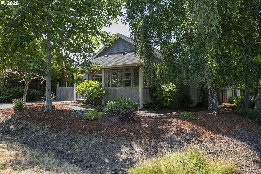Welcome to this charming 2-bedroom, 1-bath home in the desirable - photo 2
