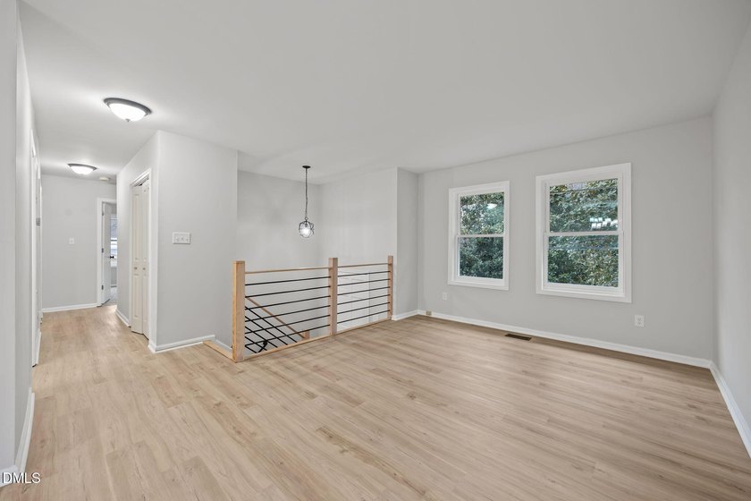 Thought you could not find a 5 bedroom home with a great - photo 3