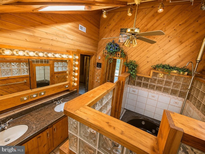 Investor Special in Clearfield! Property is being sold AS-IS - photo 8