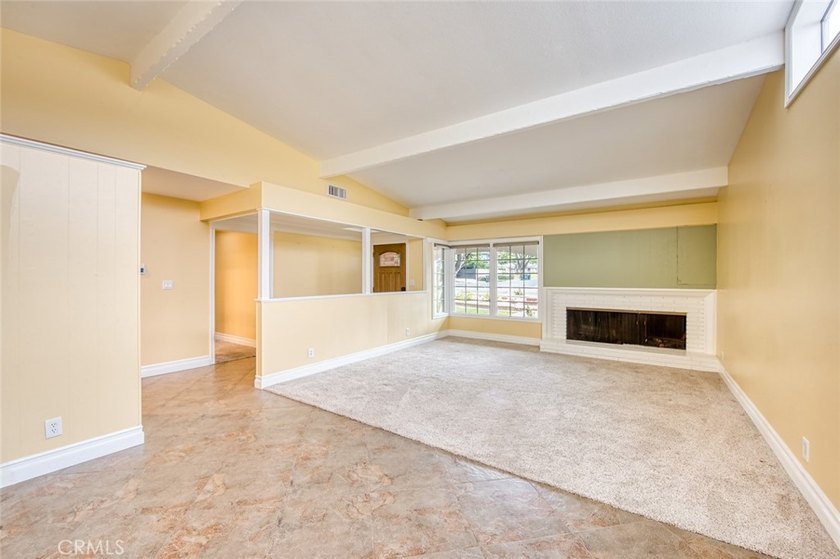 First time on the market in nearly 40 years! Exceptional - photo 7
